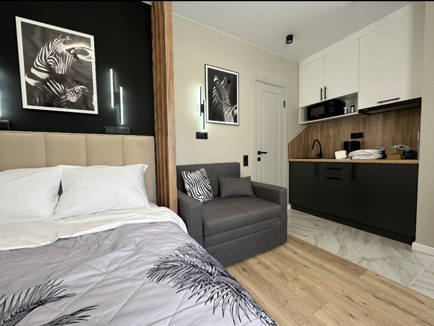 Апартаменты Атмосфера Черно белая