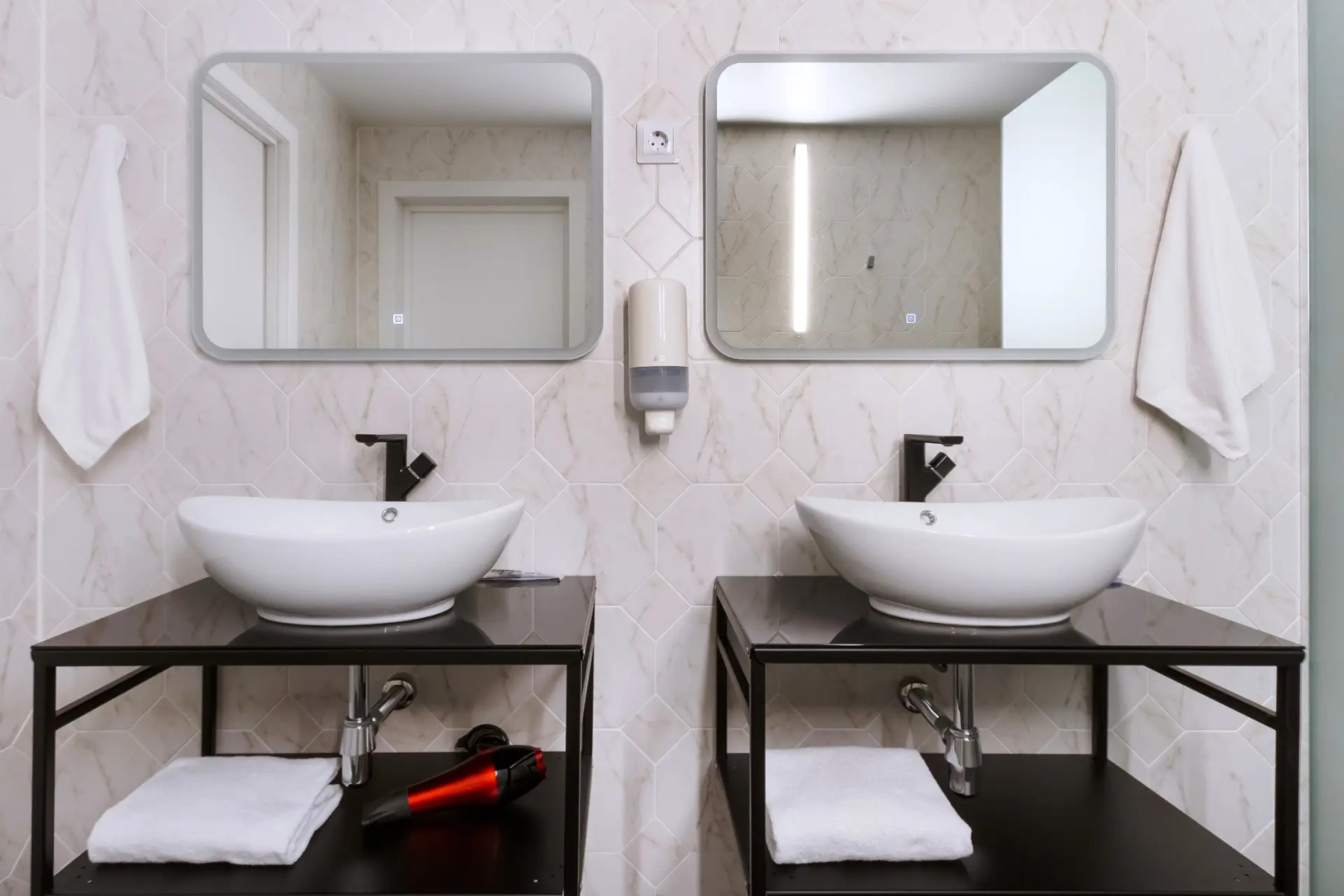 Отель Дискавери