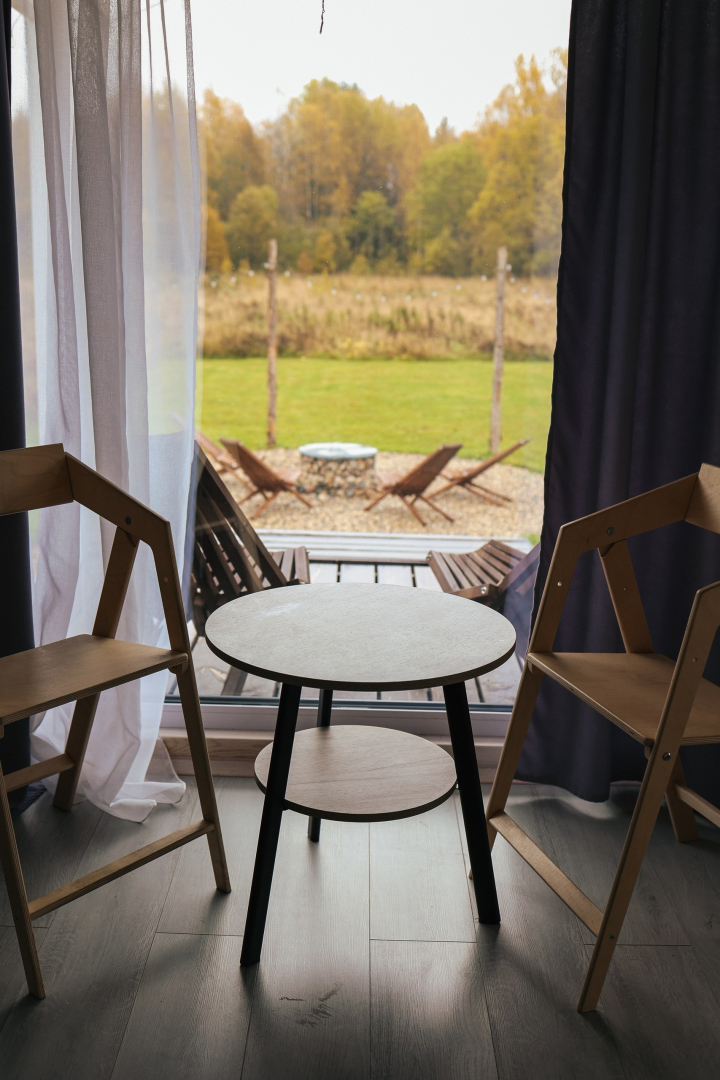 Частный дом  Belov House  с панорамным остеклением у леса