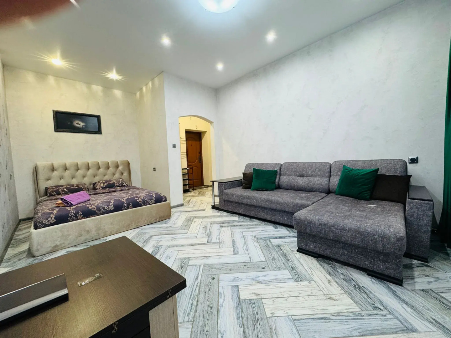 Апартаменты на Калючинской 14