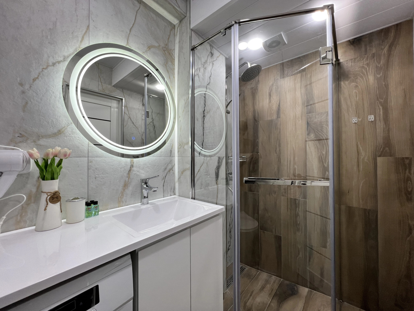 Апартаменты  Stylish apt city center, BW