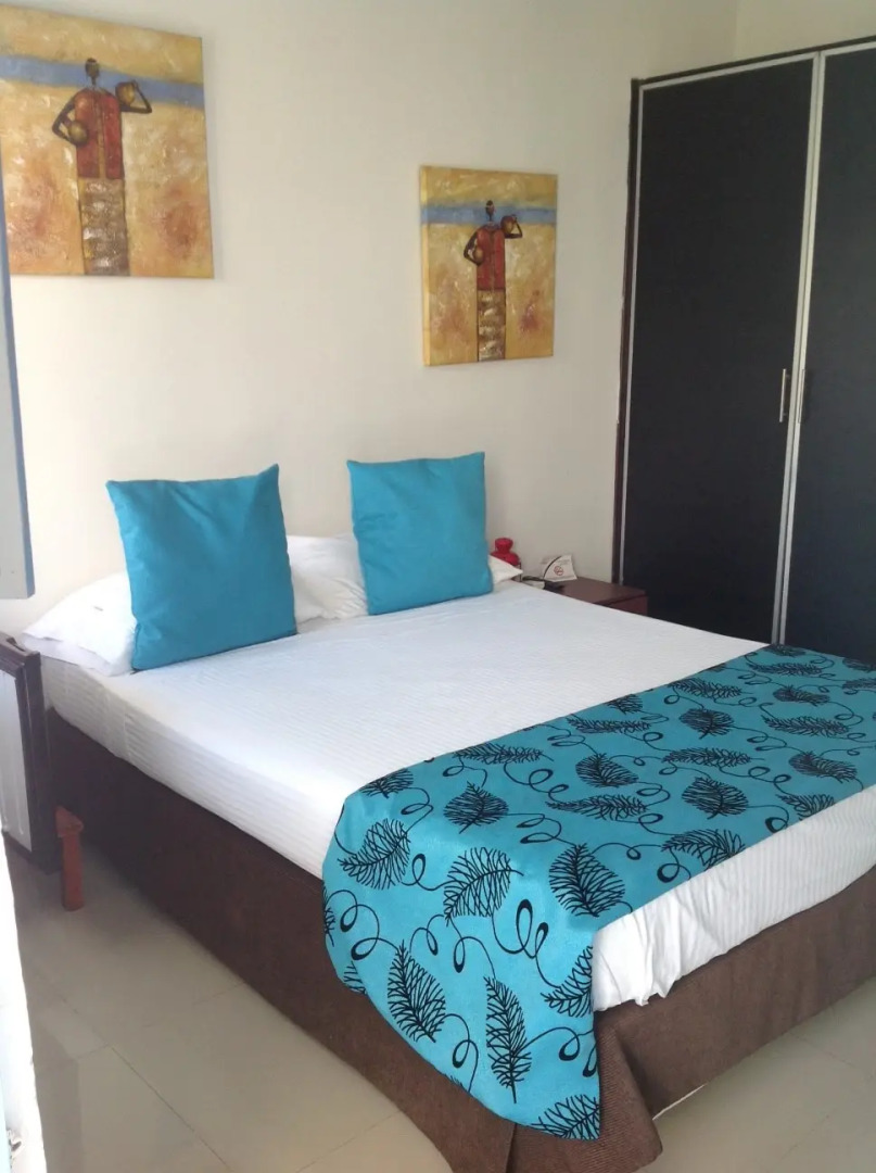 Отель Puerto de Manga