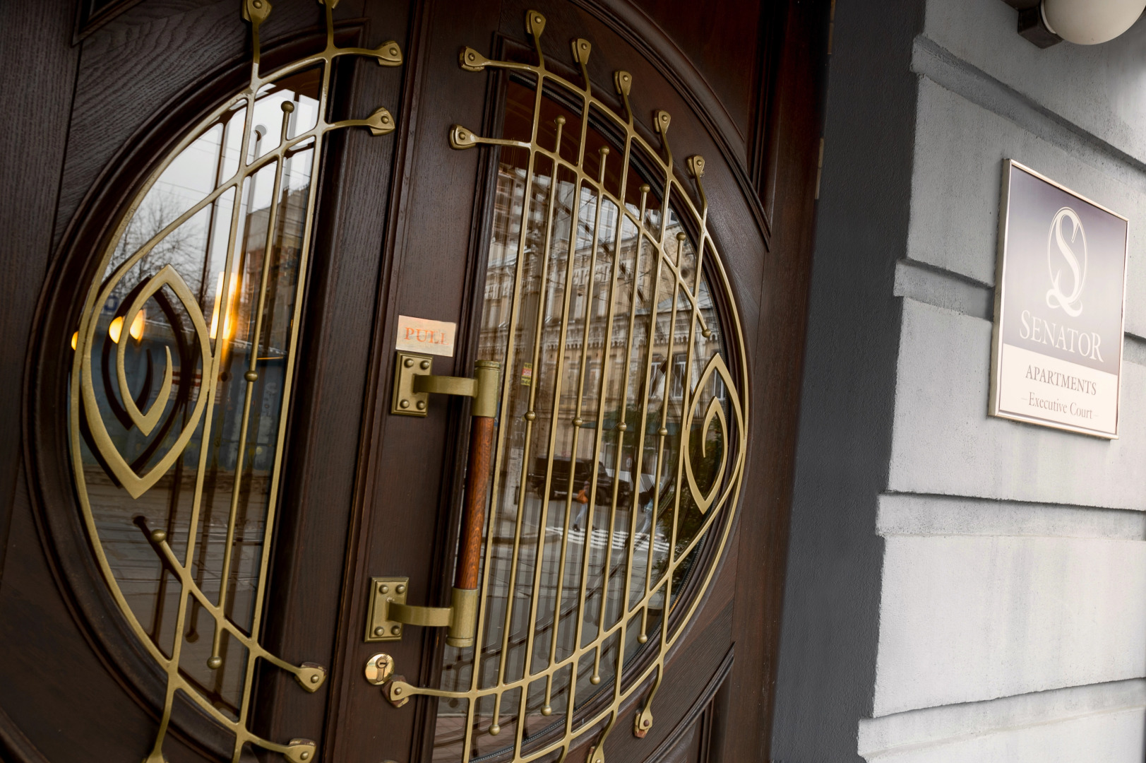 Апартаменты Senator Victory Square