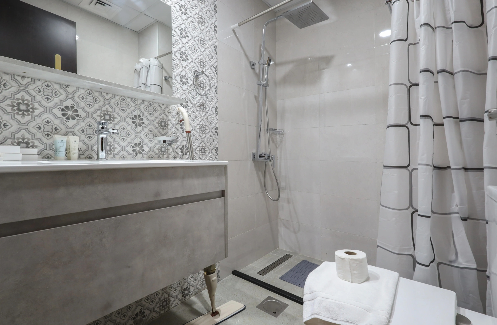 Apartments Elite Lux Holiday Homes - Jewelz Residences Studio in Arjan