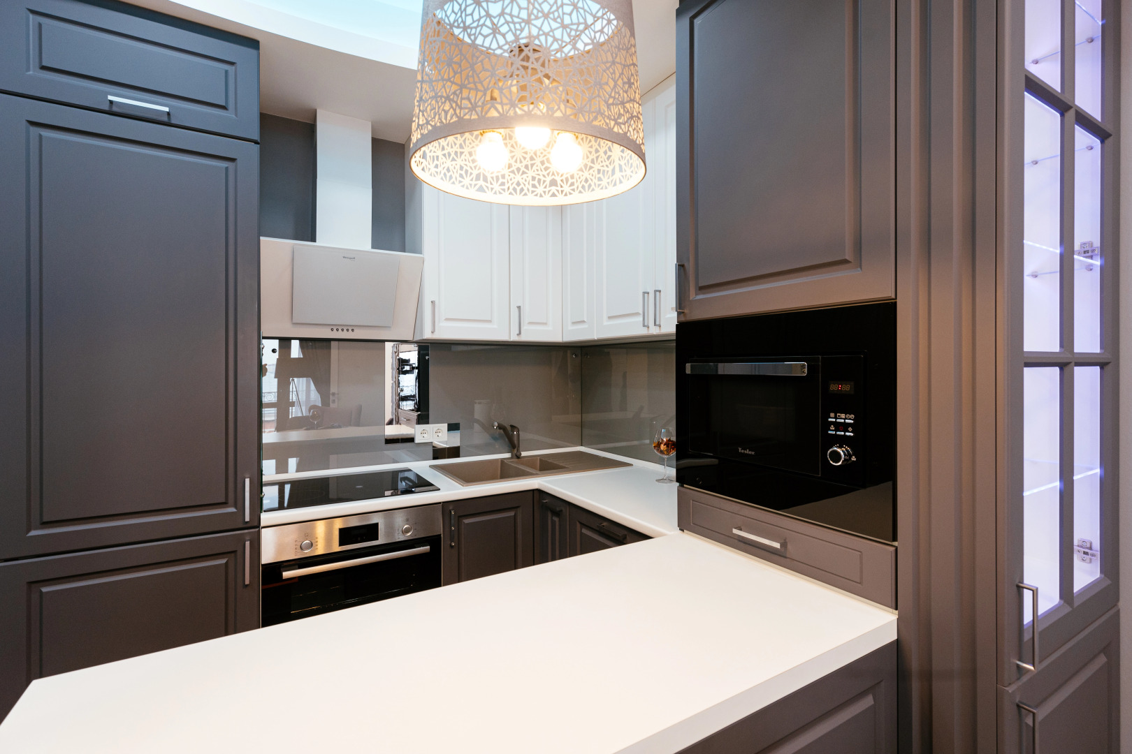 Апартаменты ROOM ROUR с видом на МОСТ ВЛЮБЛЕННЫХ