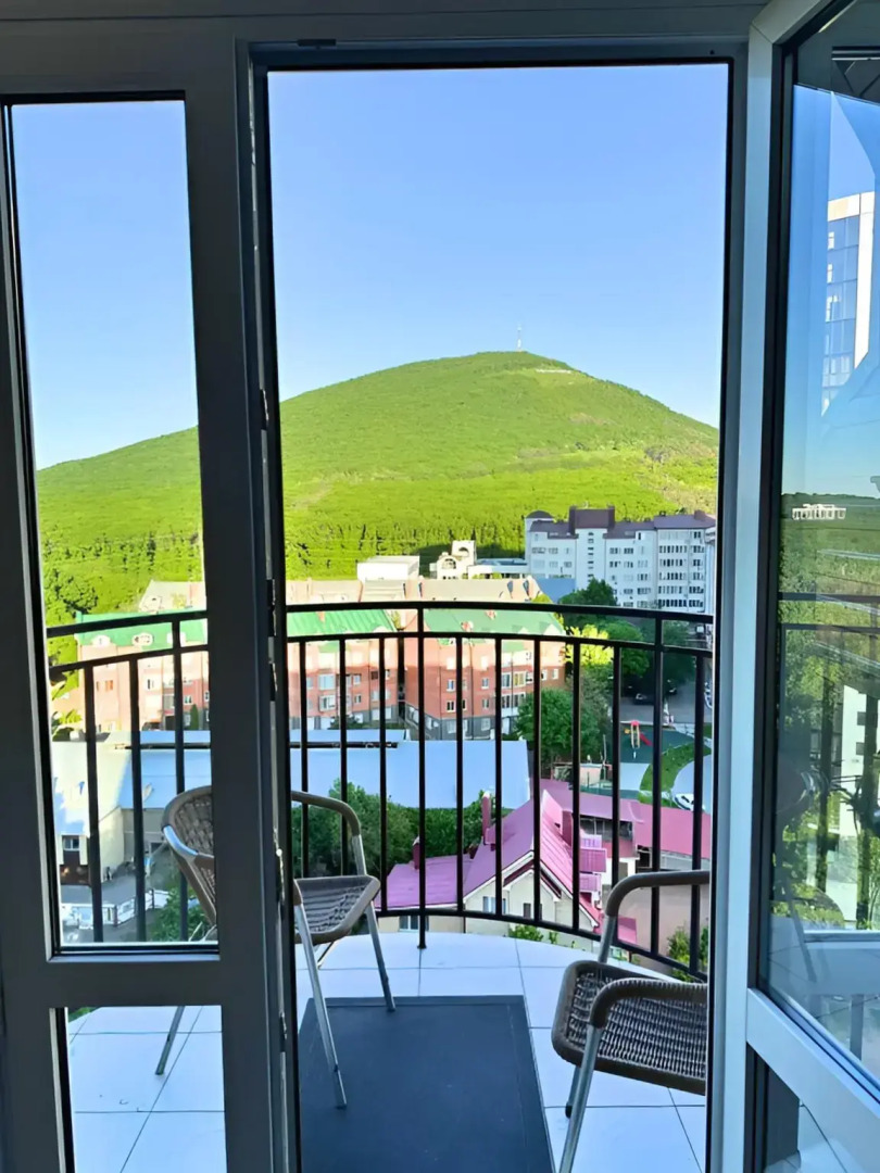 Квартира Дизайнерская 1-комнатная с великолепным видом на Машук