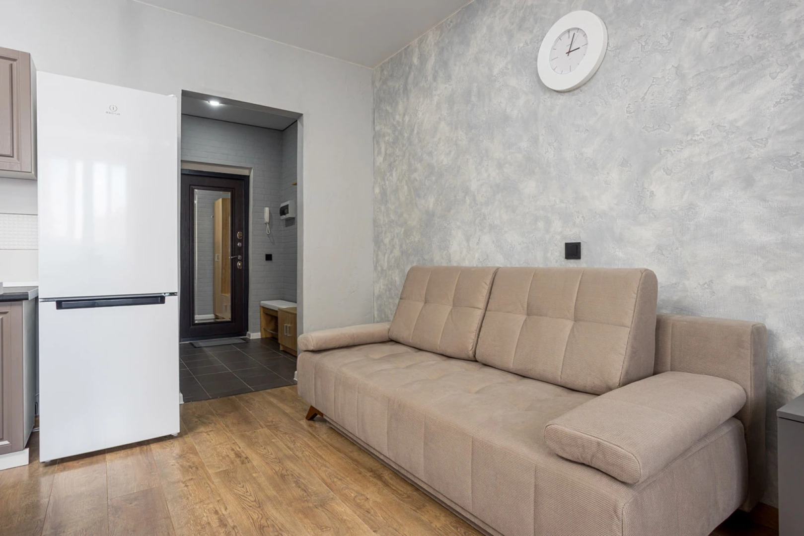 Квартира на Домбайской 10