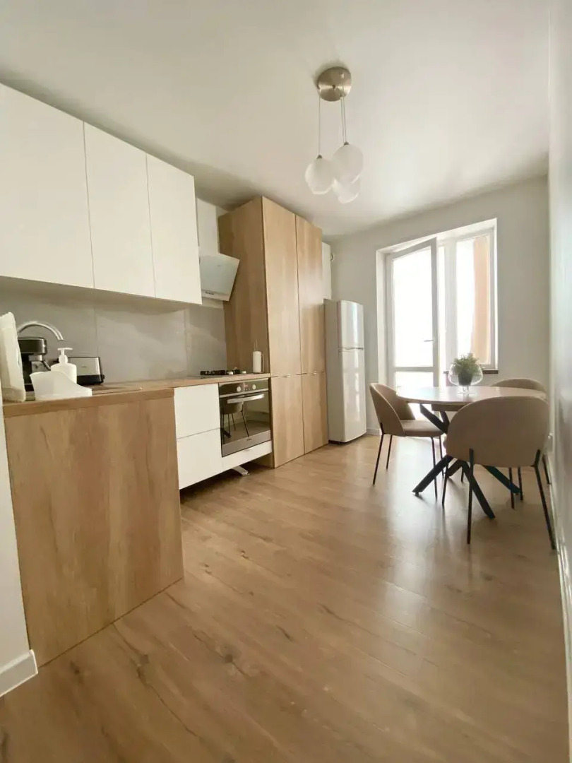 Квартира в кругу озер и моря