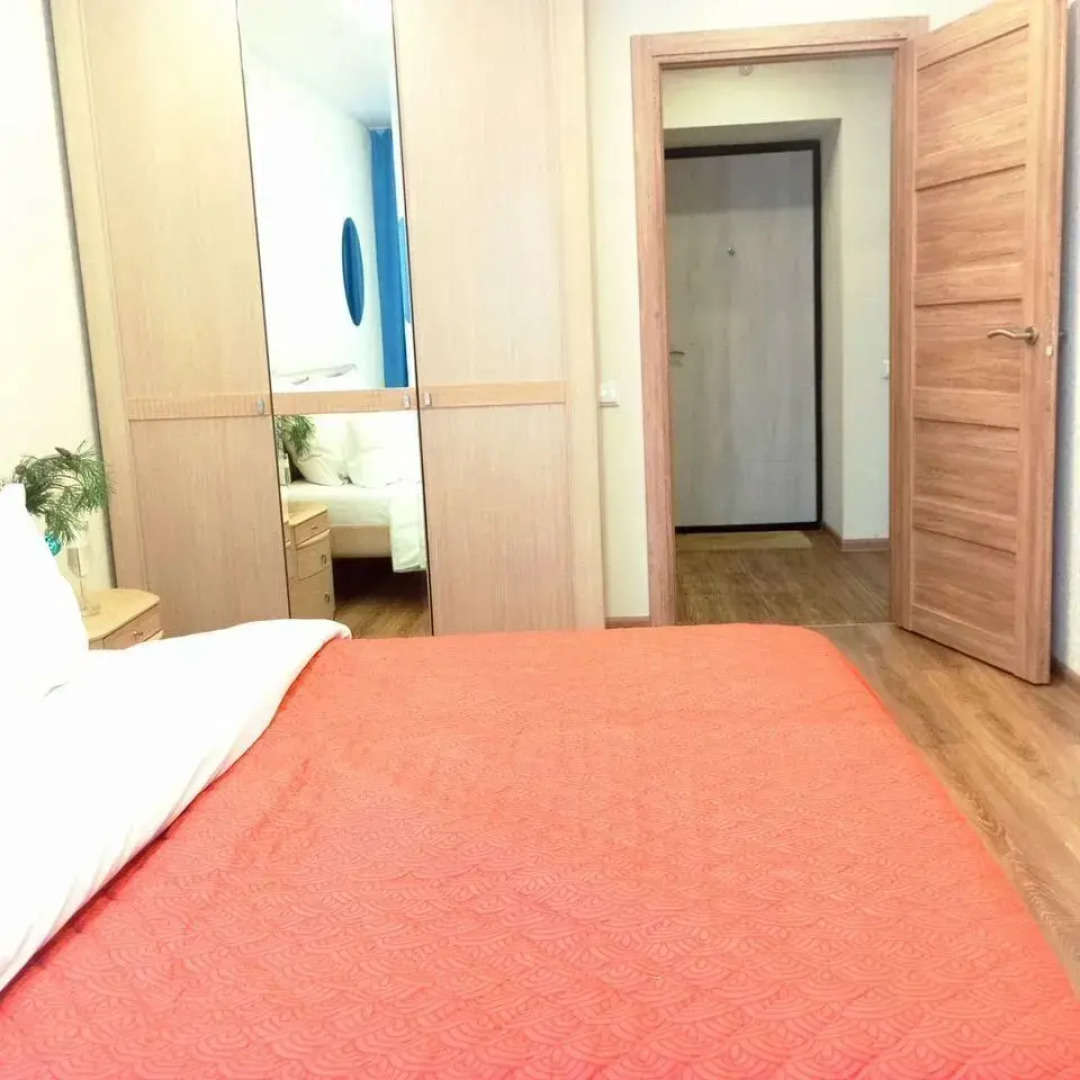 Квартира на улице Хлыновская 28