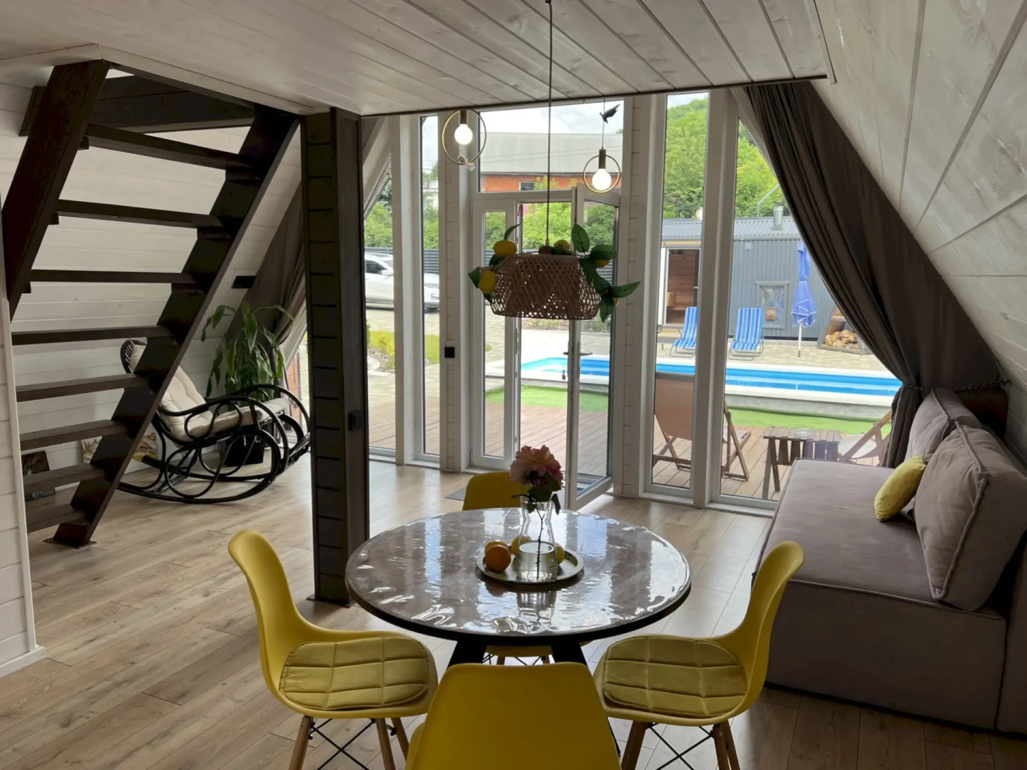 Частный дом 450 А-фрейм Лимон с тёплым бассейном и баней