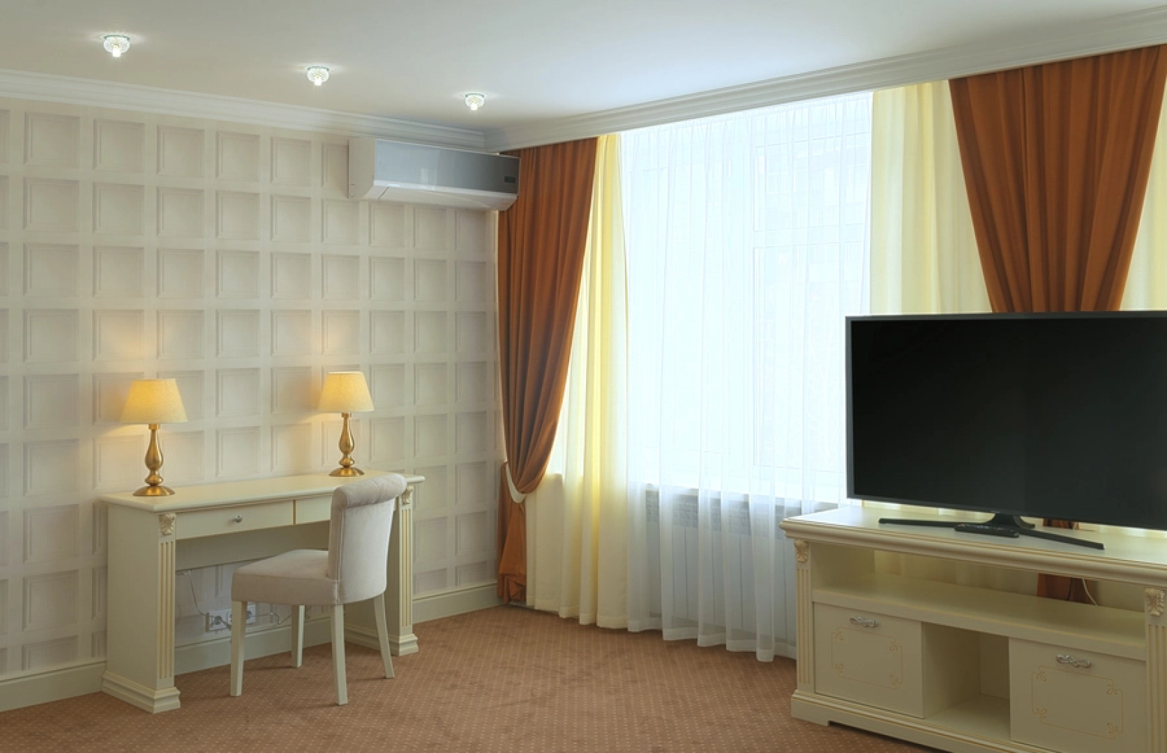 Отель Салют