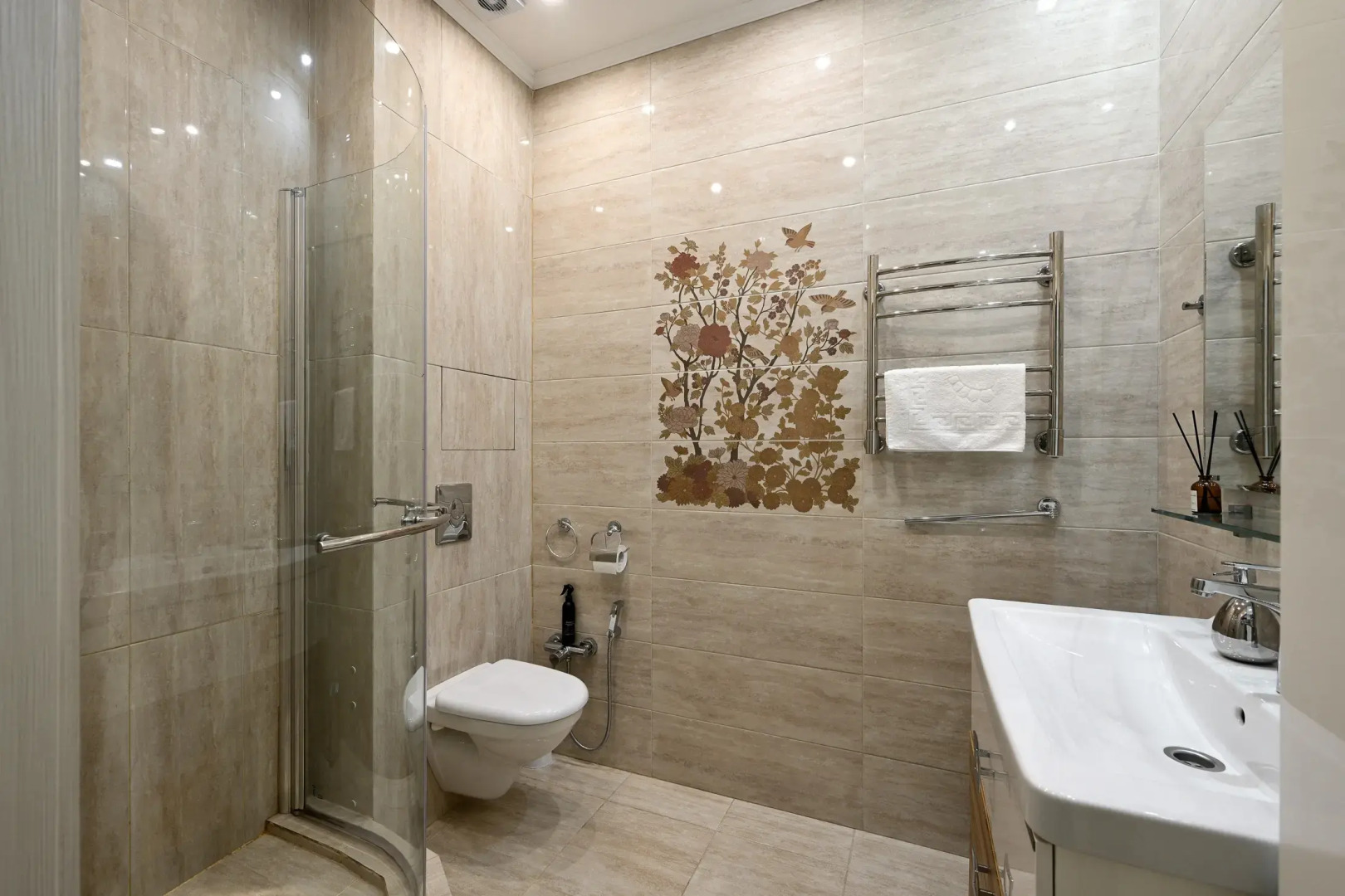 Апартаменты с панорамным видом недалеко от метро