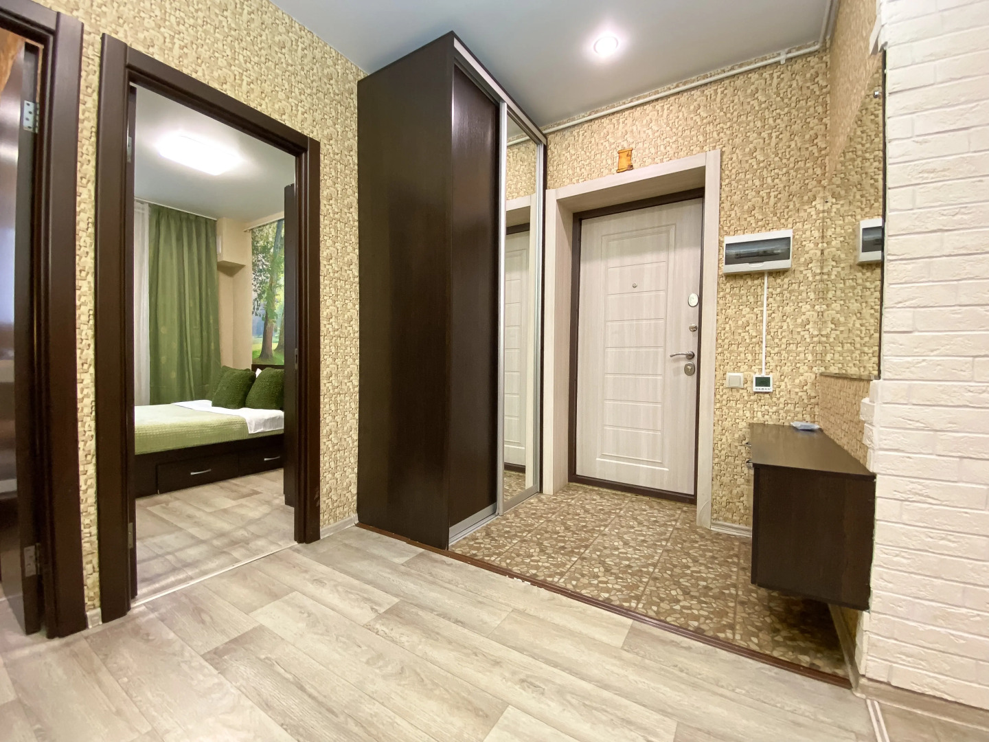 Апартаменты двухкомнатные у аквапарка Улёт