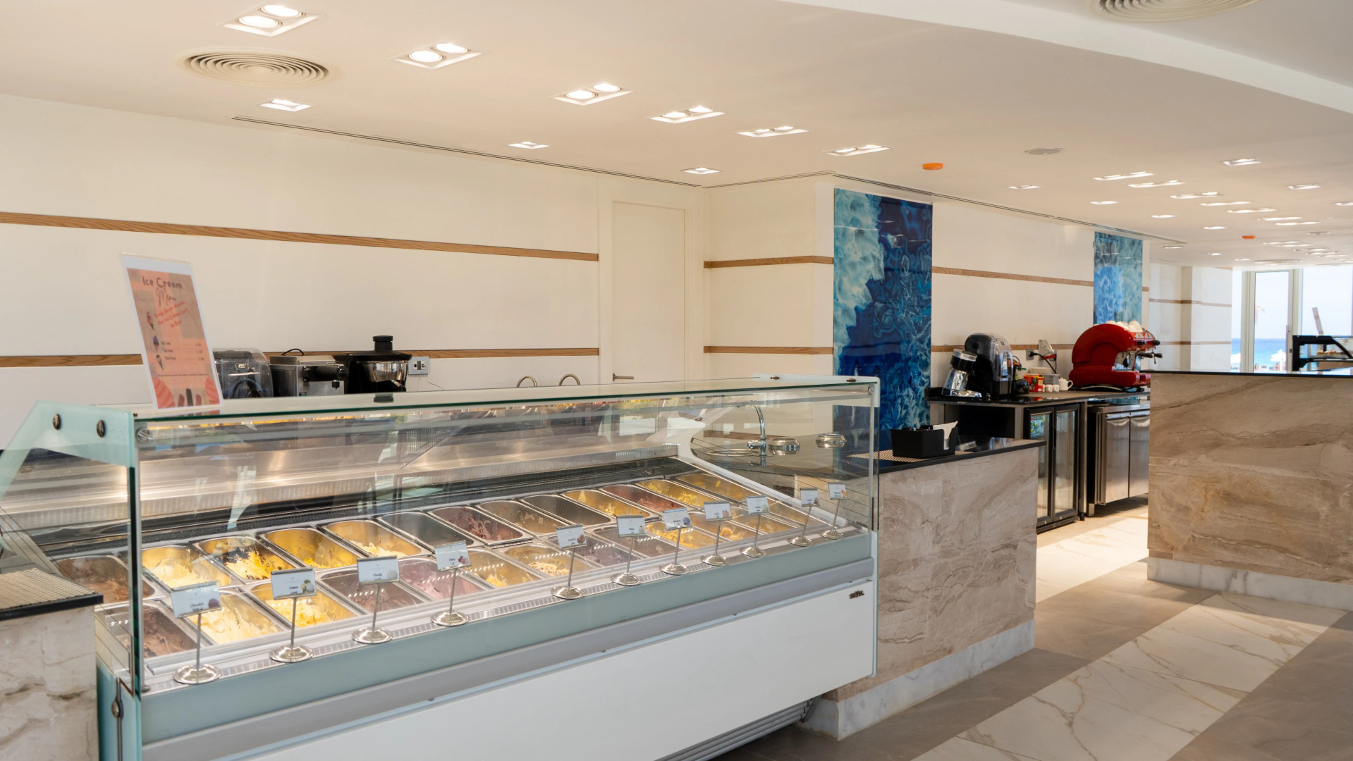 Cleopatra Sidi Henish