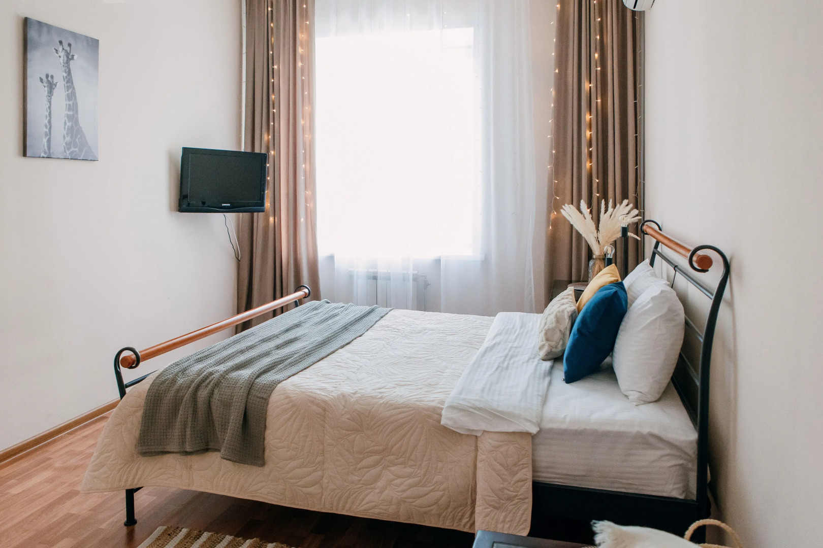 Квартира Современная с двумя спальнями!