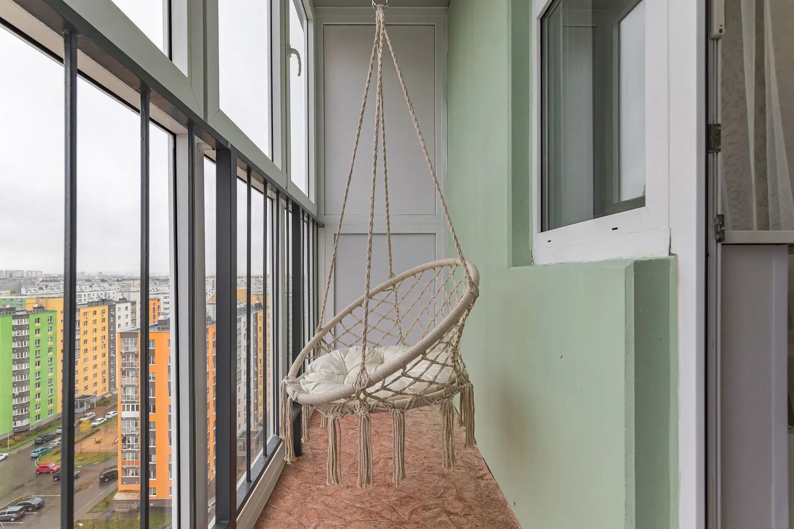 Квартира студия на Бурнаковской 97