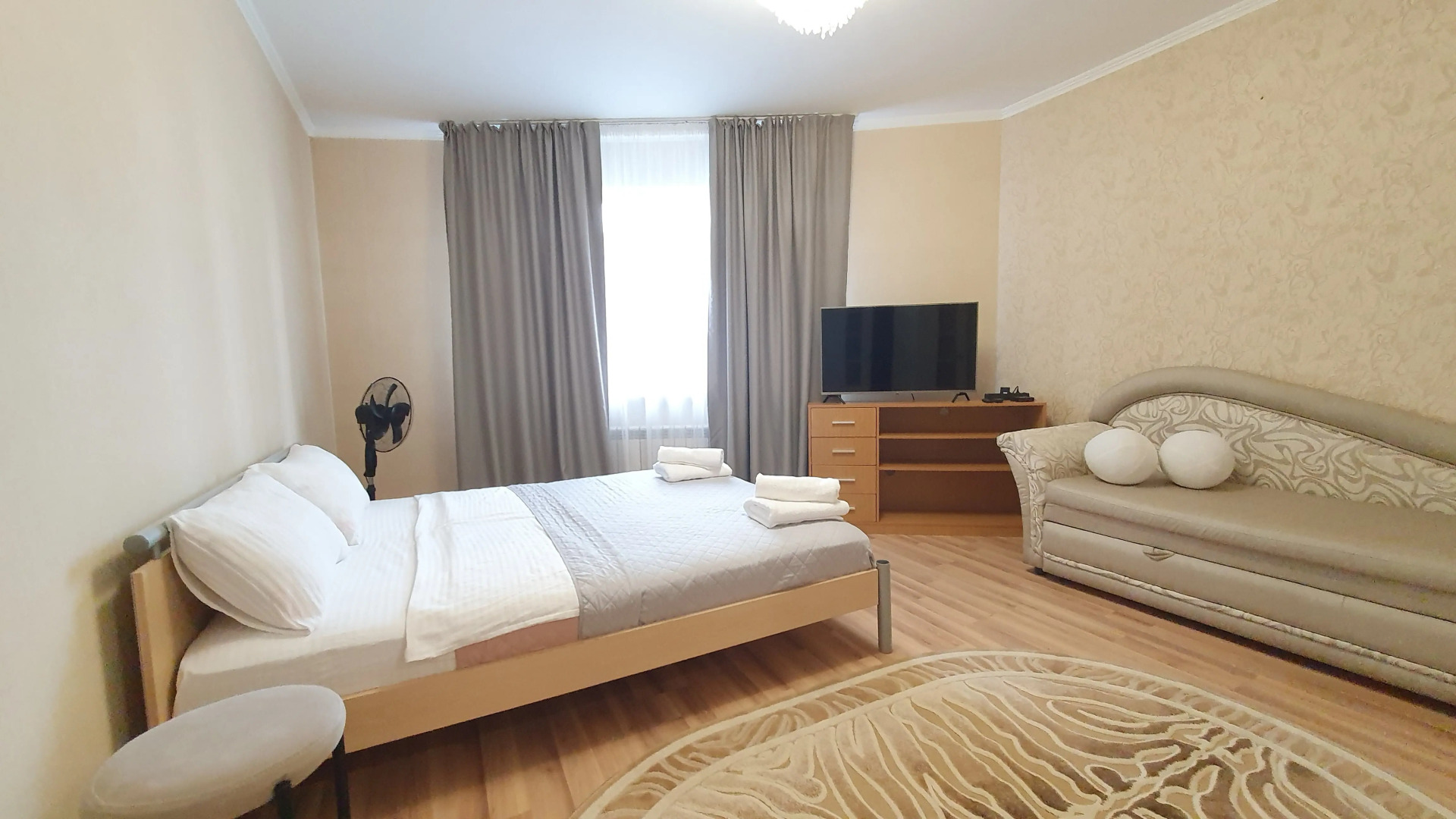 Апартаменты двухкомнатные на 11 этаже