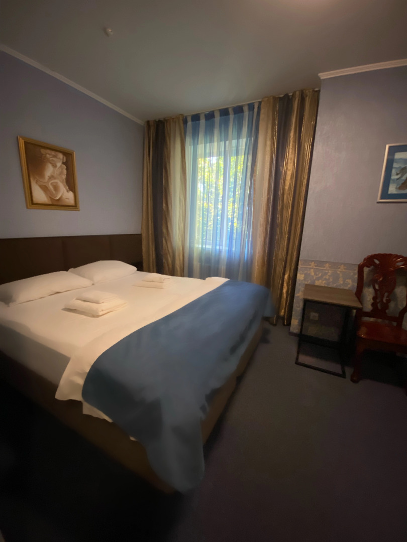 Отель Ренессанс