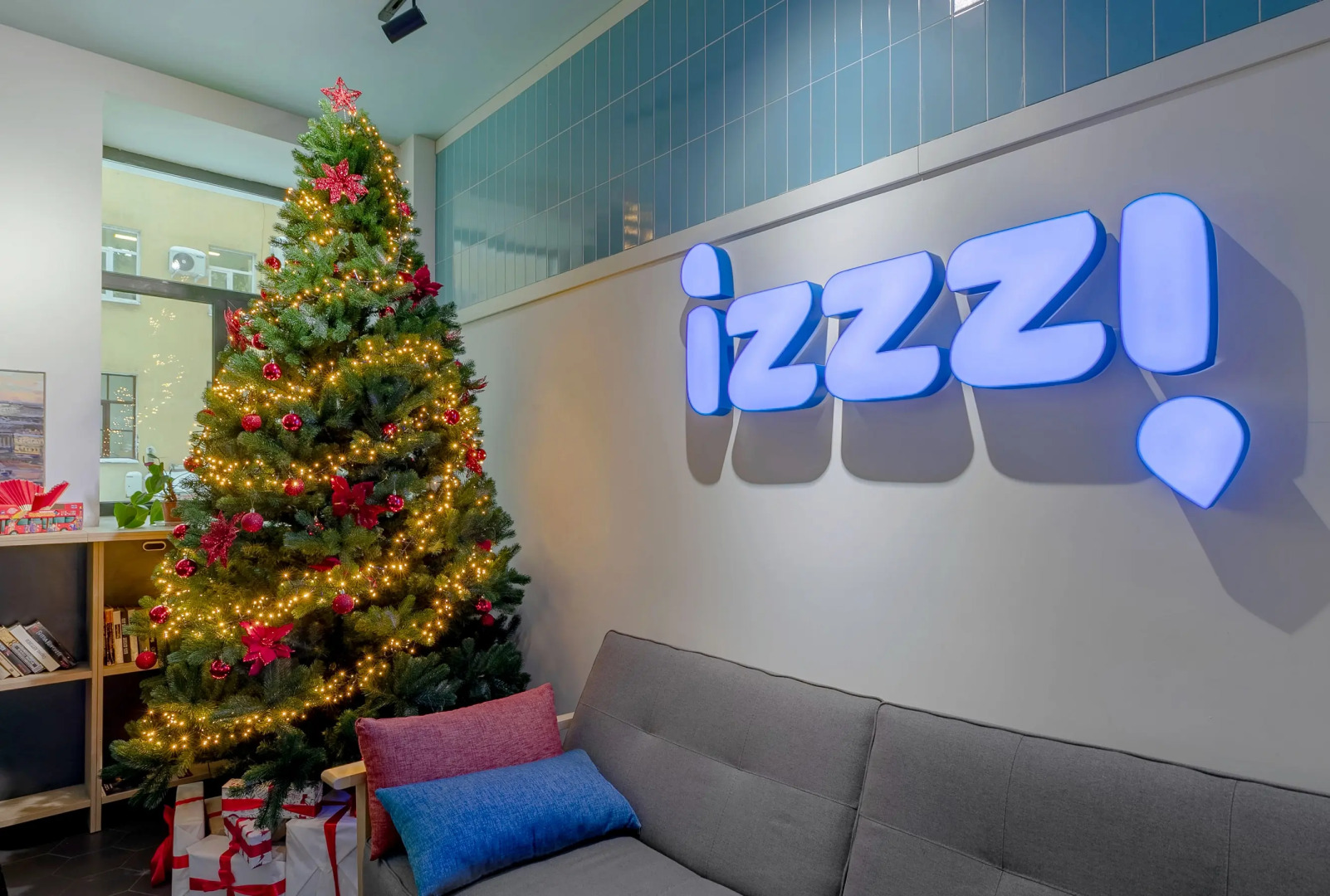 Гостиница izzzi у Гостиного Двора