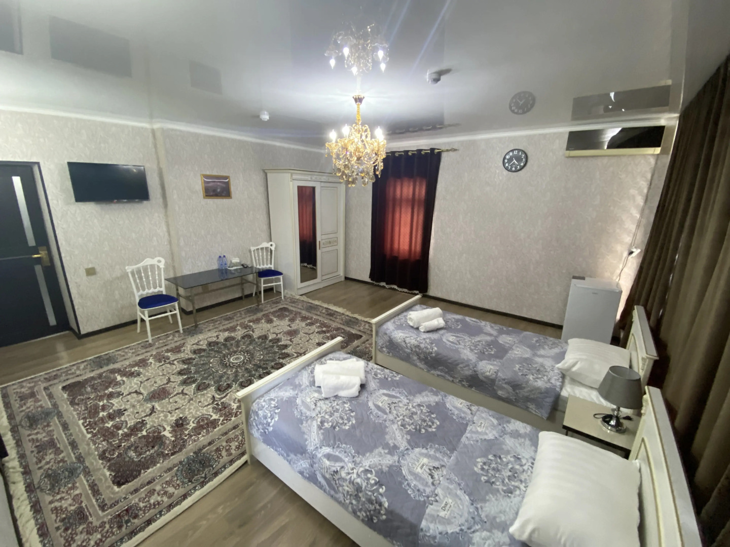 Отель Hotel Uzbegim