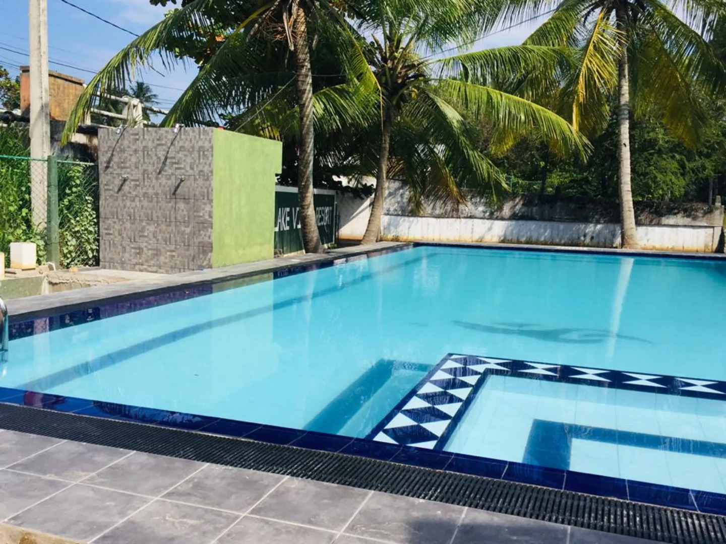 Отель Yoho Lake View Resort