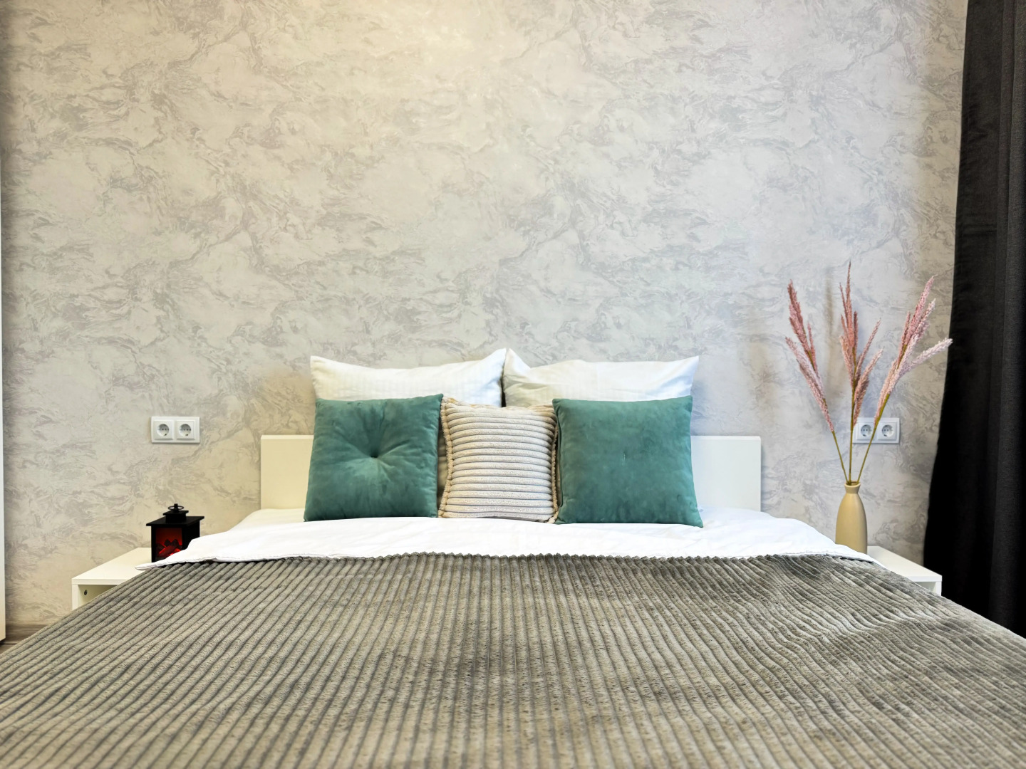 Апартаменты Like Home на Земнухова 2