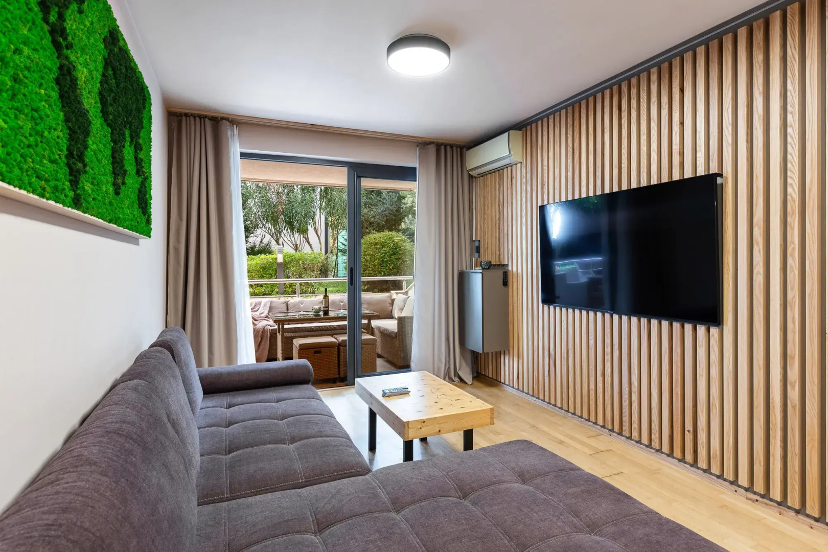 Апартаменты Luxe Azure Residence