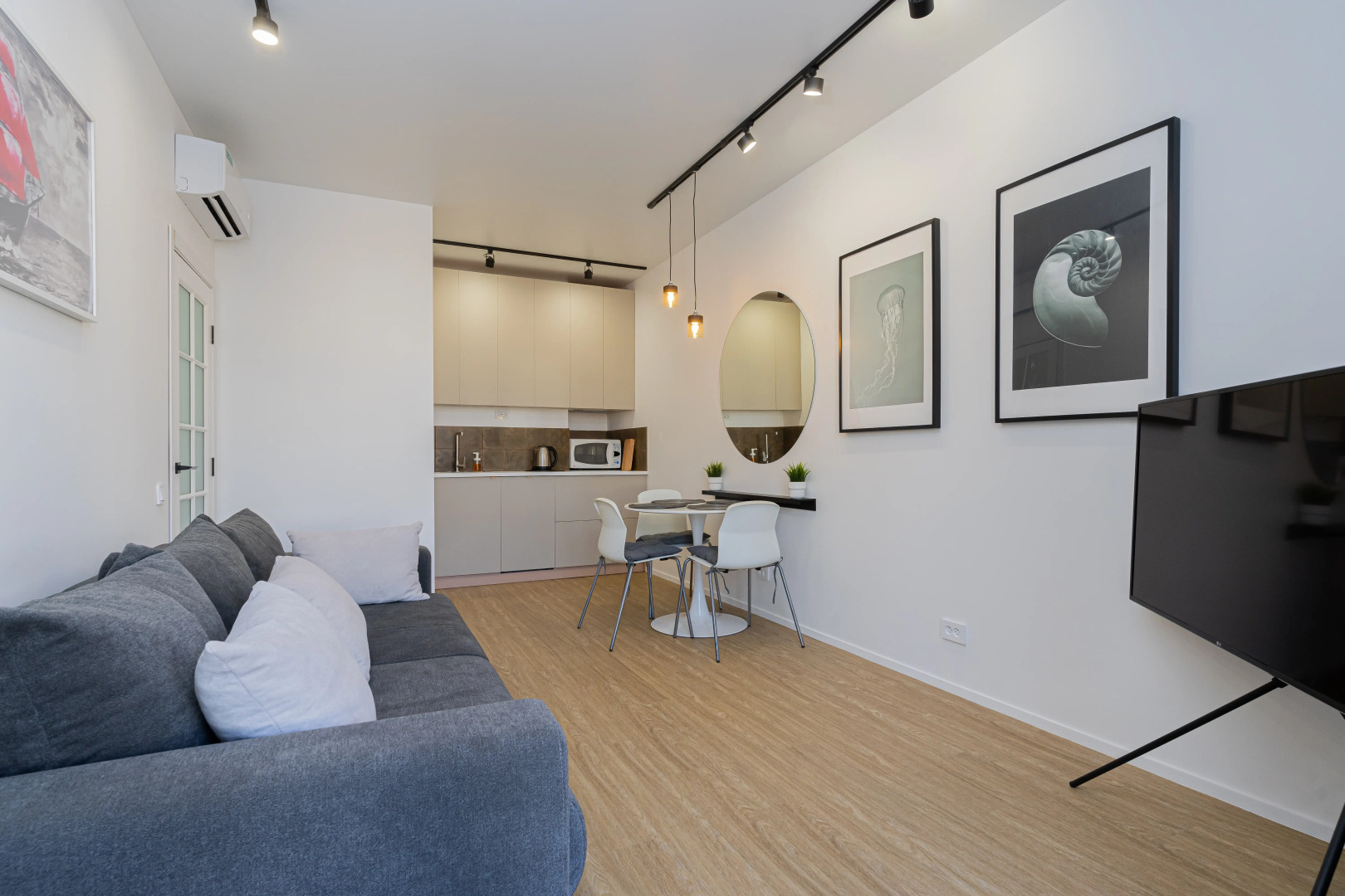 Квартира ЛЮКС Посуточно в ЖК Жигулина Роща