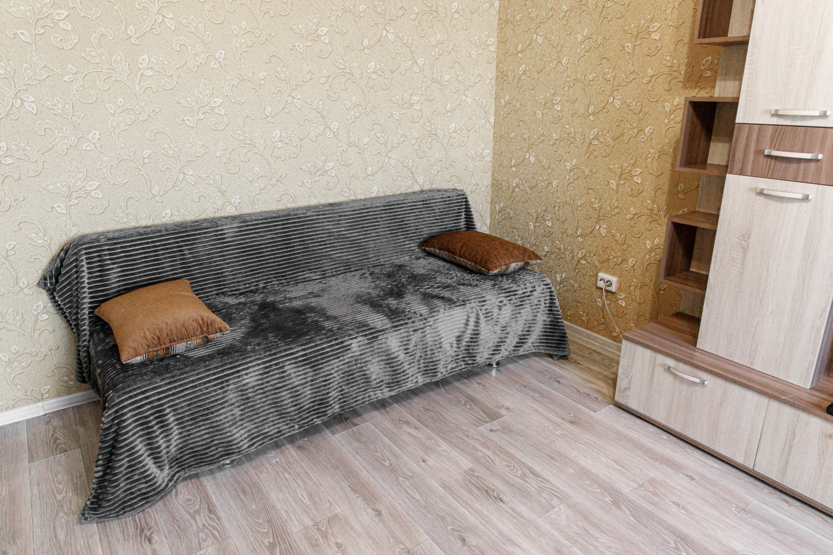 Апартаменты Притомский 13