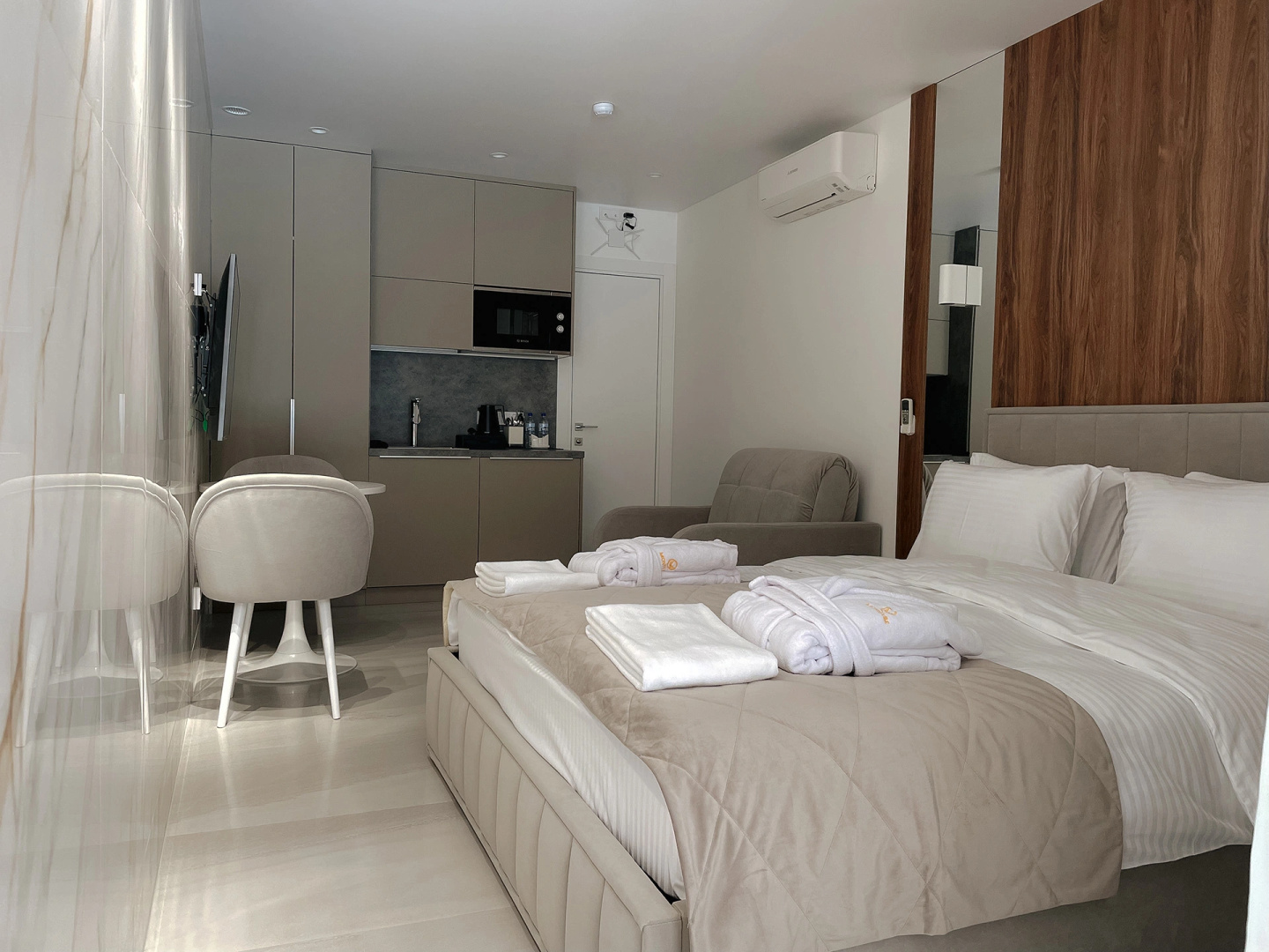 Отель Монтевиль by Adamand Resort