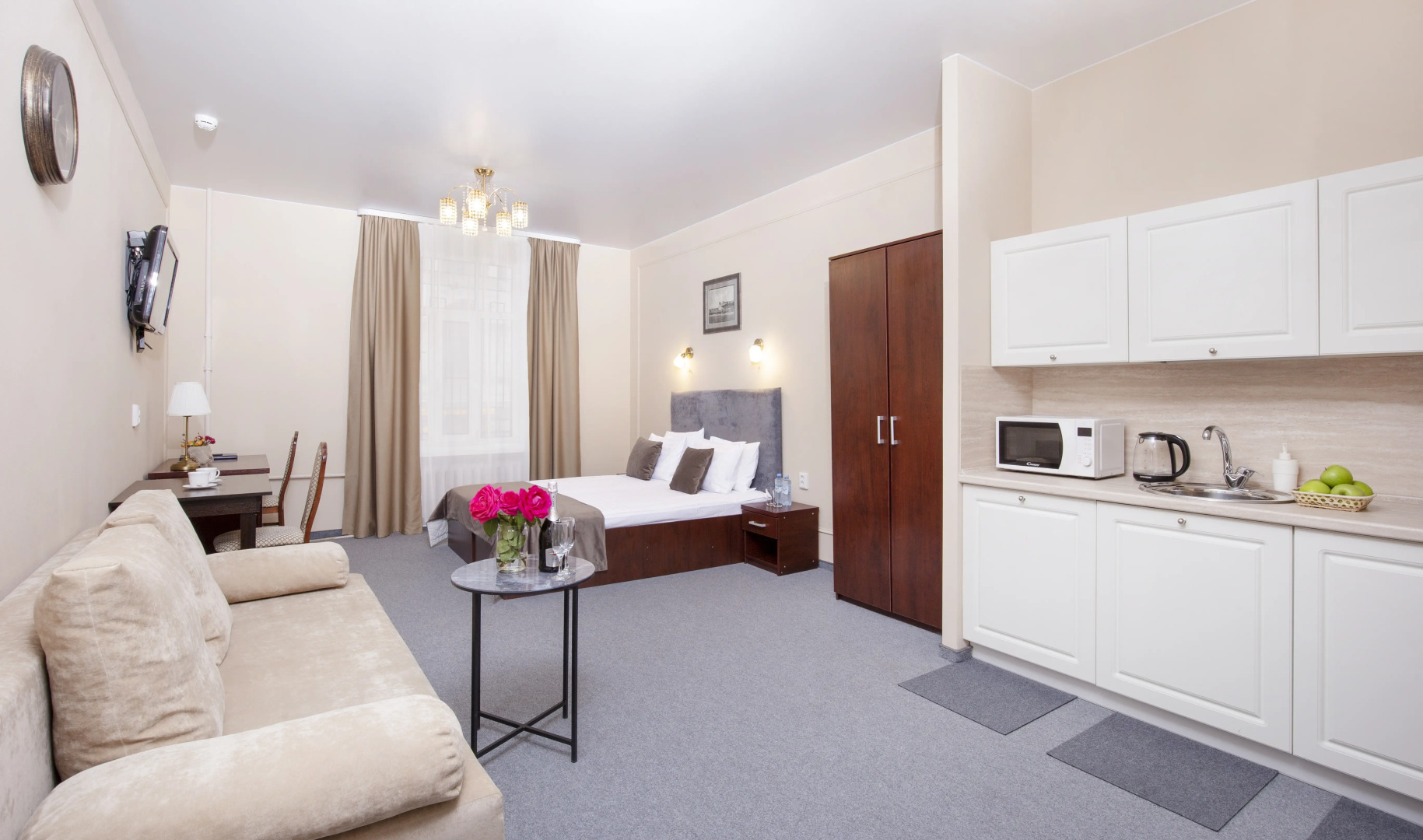 Отель на Моховой