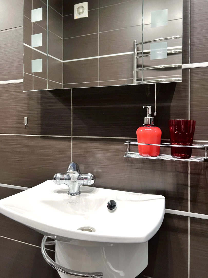 Апартаменты Granada Шикарные Двухкомнатные Апартаменты в Центре Района ГГМ!