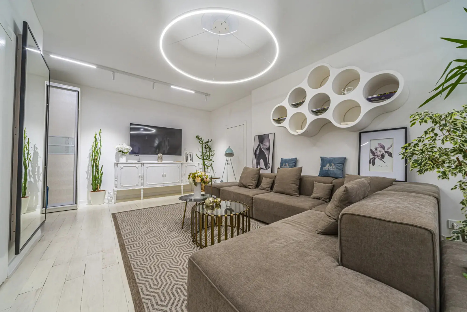 Апартаменты Neva White Point