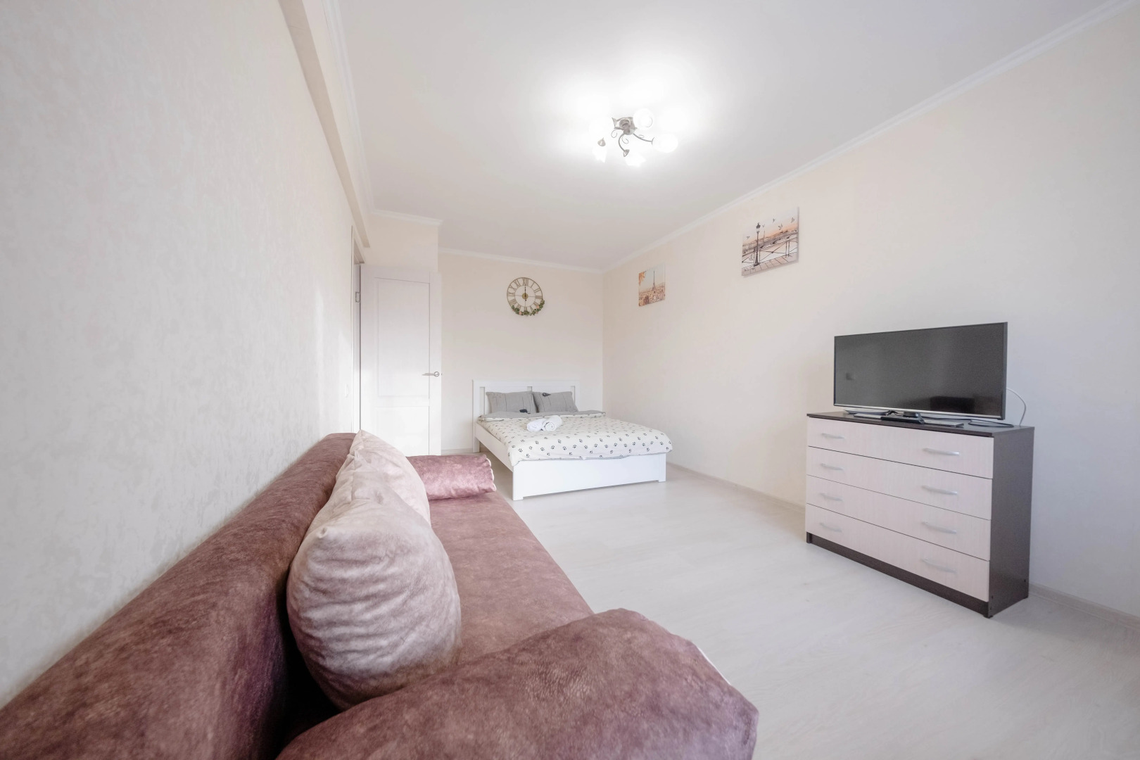 Апартаменты студия на четверых в отличном районе