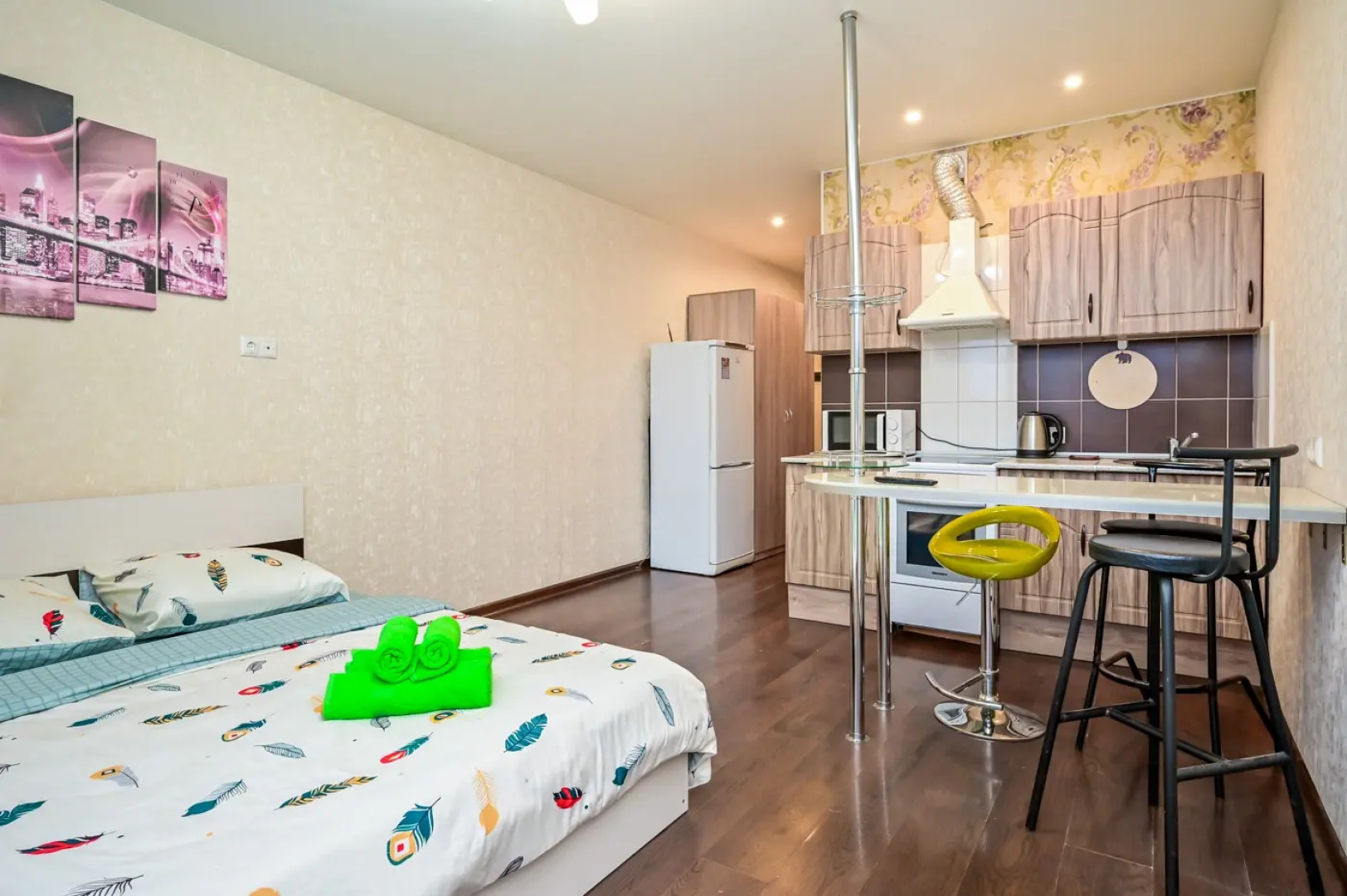 Апартаменты на Дмитрия Михайлова 2 (8 этаж)