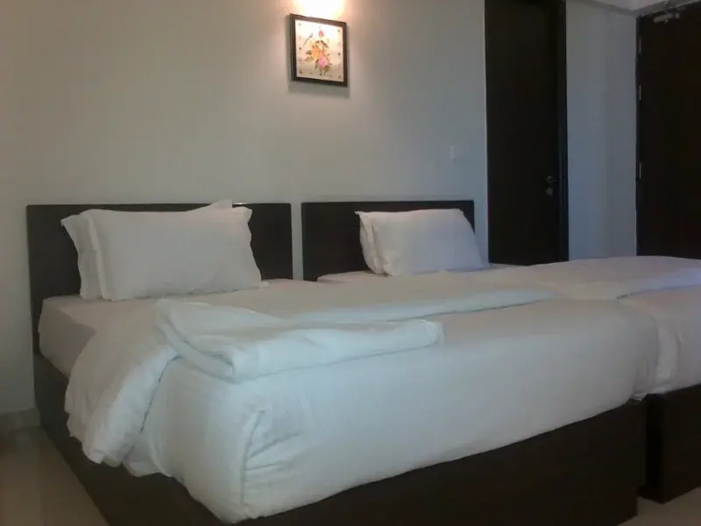 Апартаменты Oragadam - Rooms for Rent