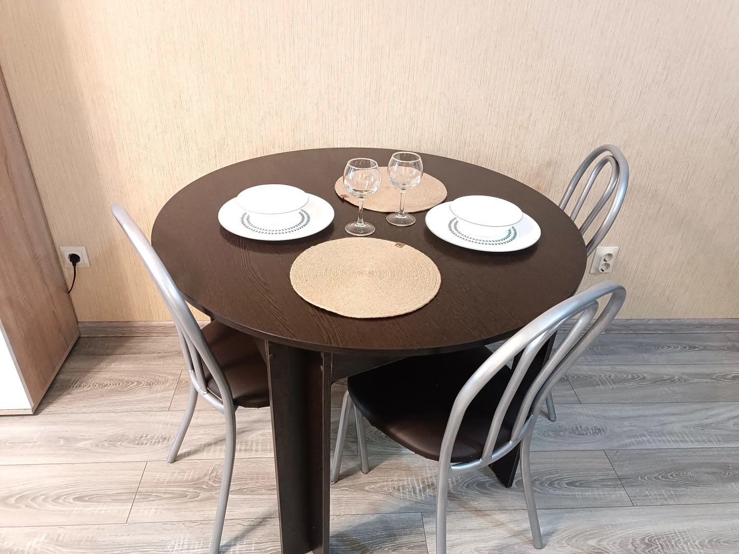 Апартаменты 100 Ночей на Комсомольском 122В