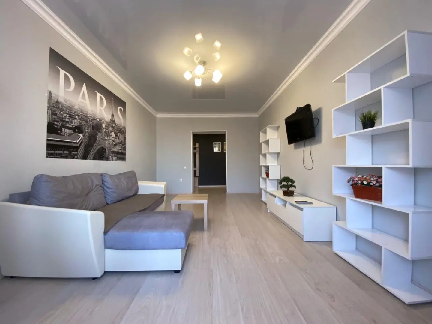 Апартаменты 2-ком квартира возле ТРЦ Вершина Plaza by Sutki26