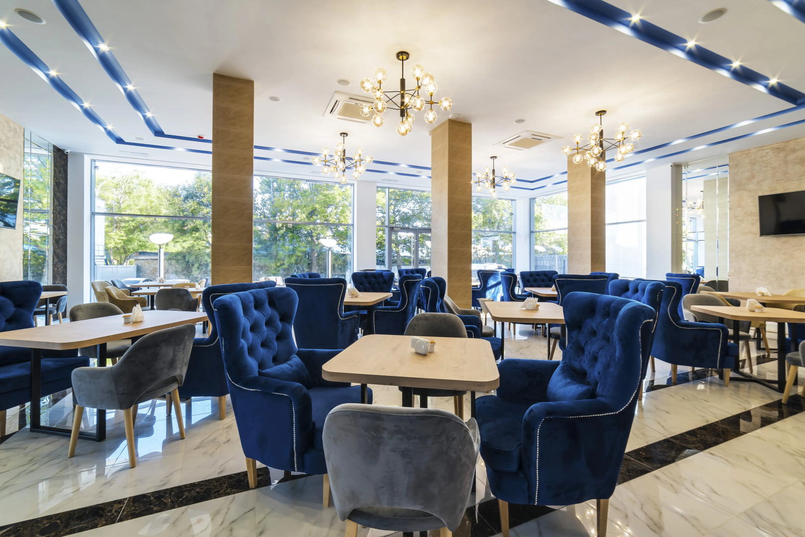 Отель Grand Sapphire