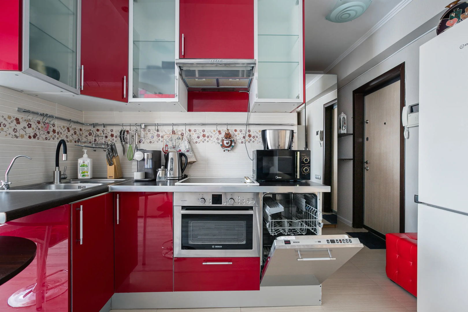 Квартира MaxRealty24 Панферова дом 8
