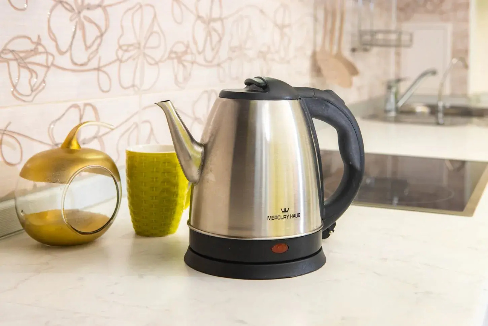 Апартаменты Просторная 2х Комнатная на Алексеева 115