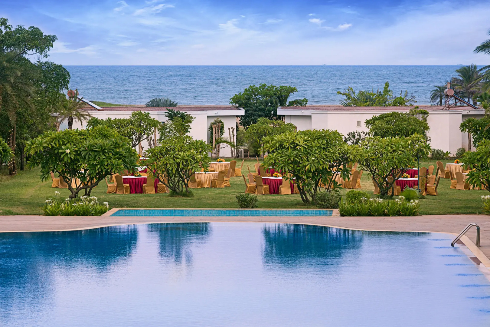 Отель Chariot Beach Resorts