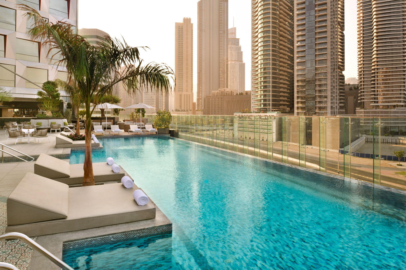 Отель Indigo Dubai Downtown by IHG