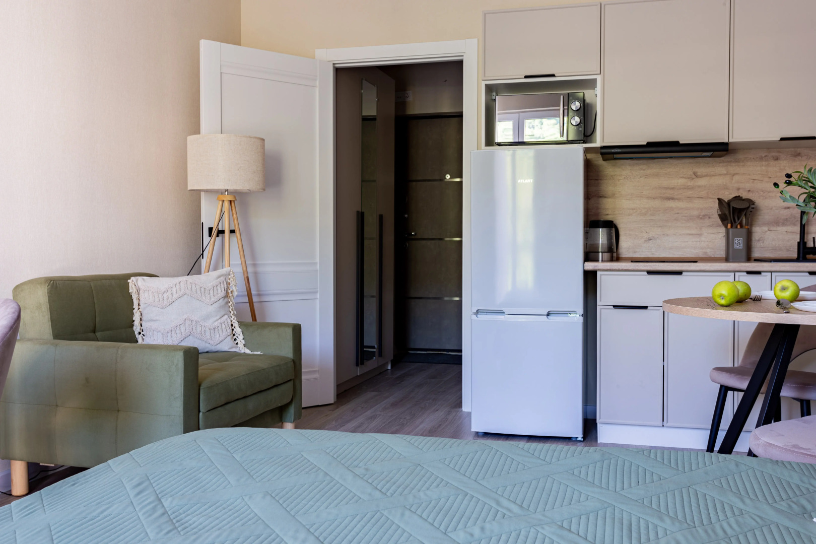 Апартаменты Бирюза УК Атмосфера с видом на горы