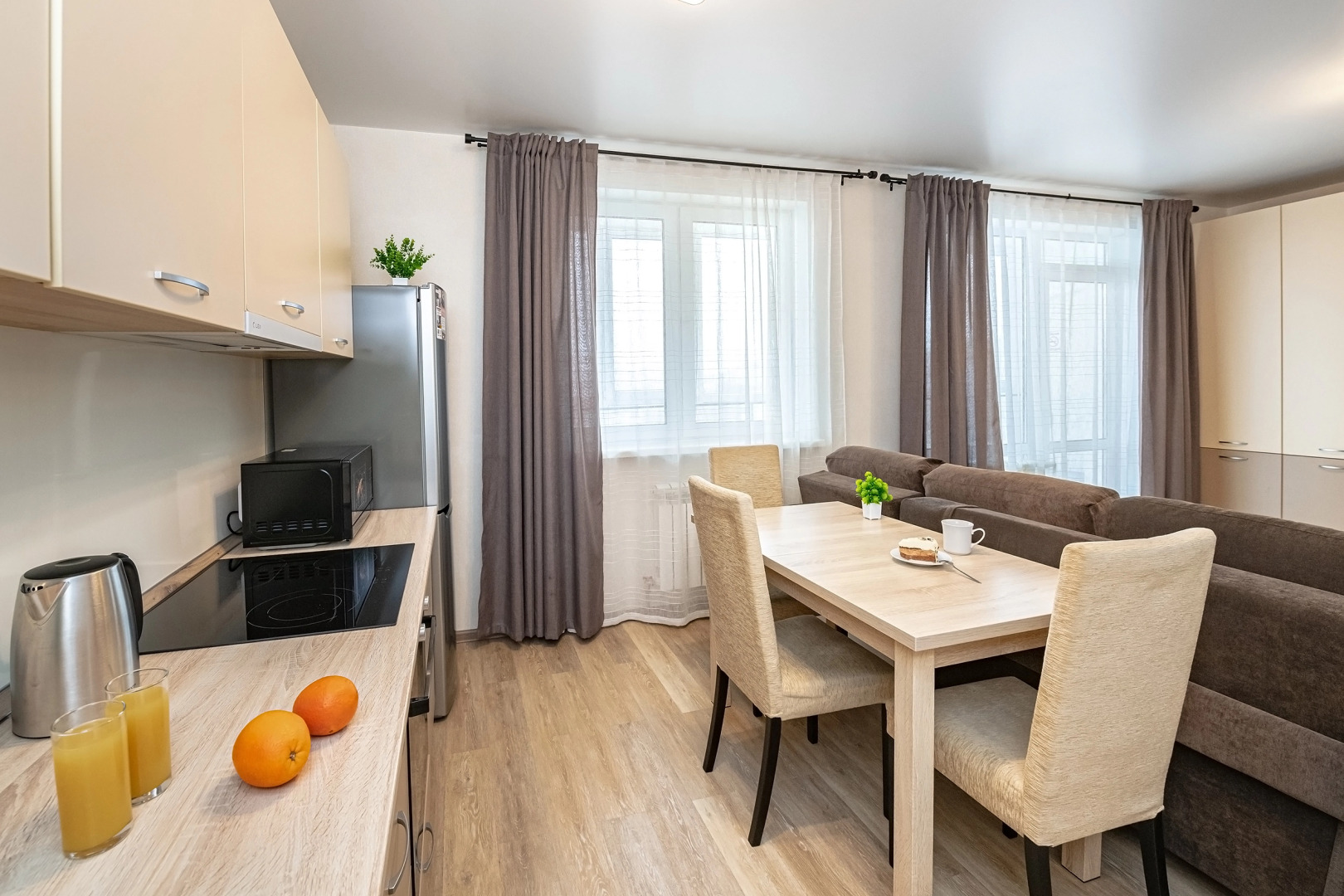 Апартаменты TopHouse на Можжевеловой 18, 103