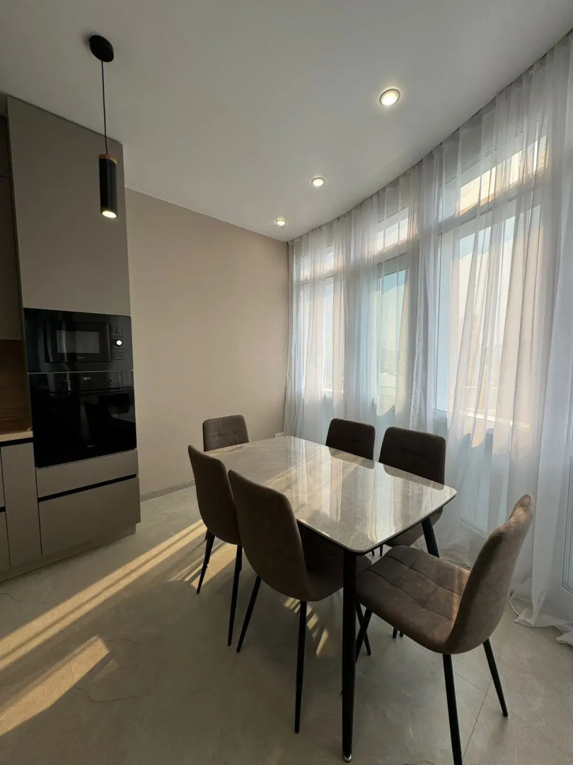 Апартаменты Светлые в Новостройке на Толстого