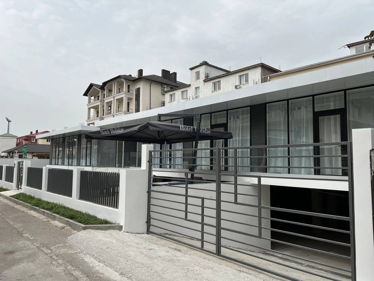 Отель Holiday
