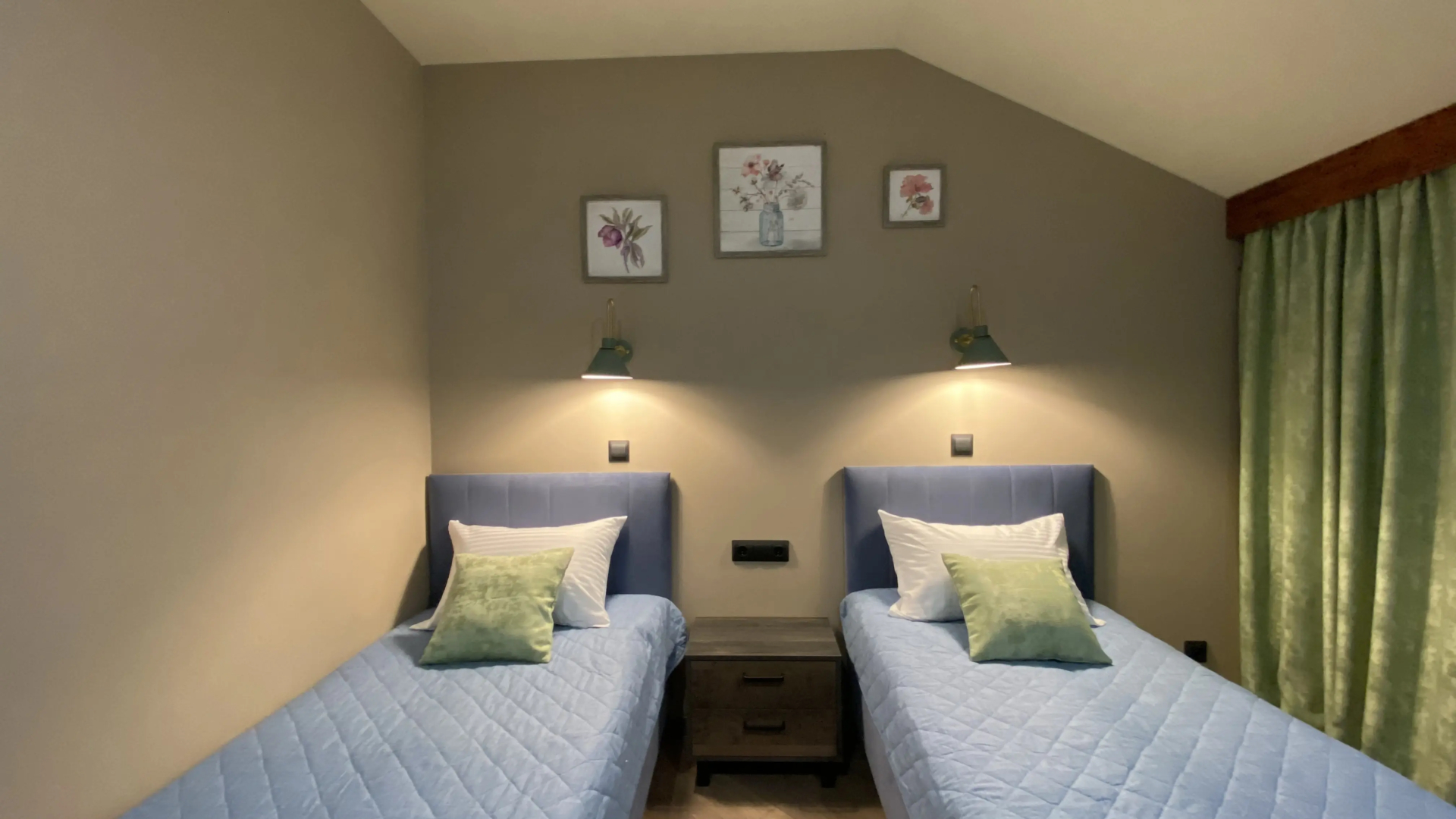 Апартаменты студия 3 Дворик Друзей