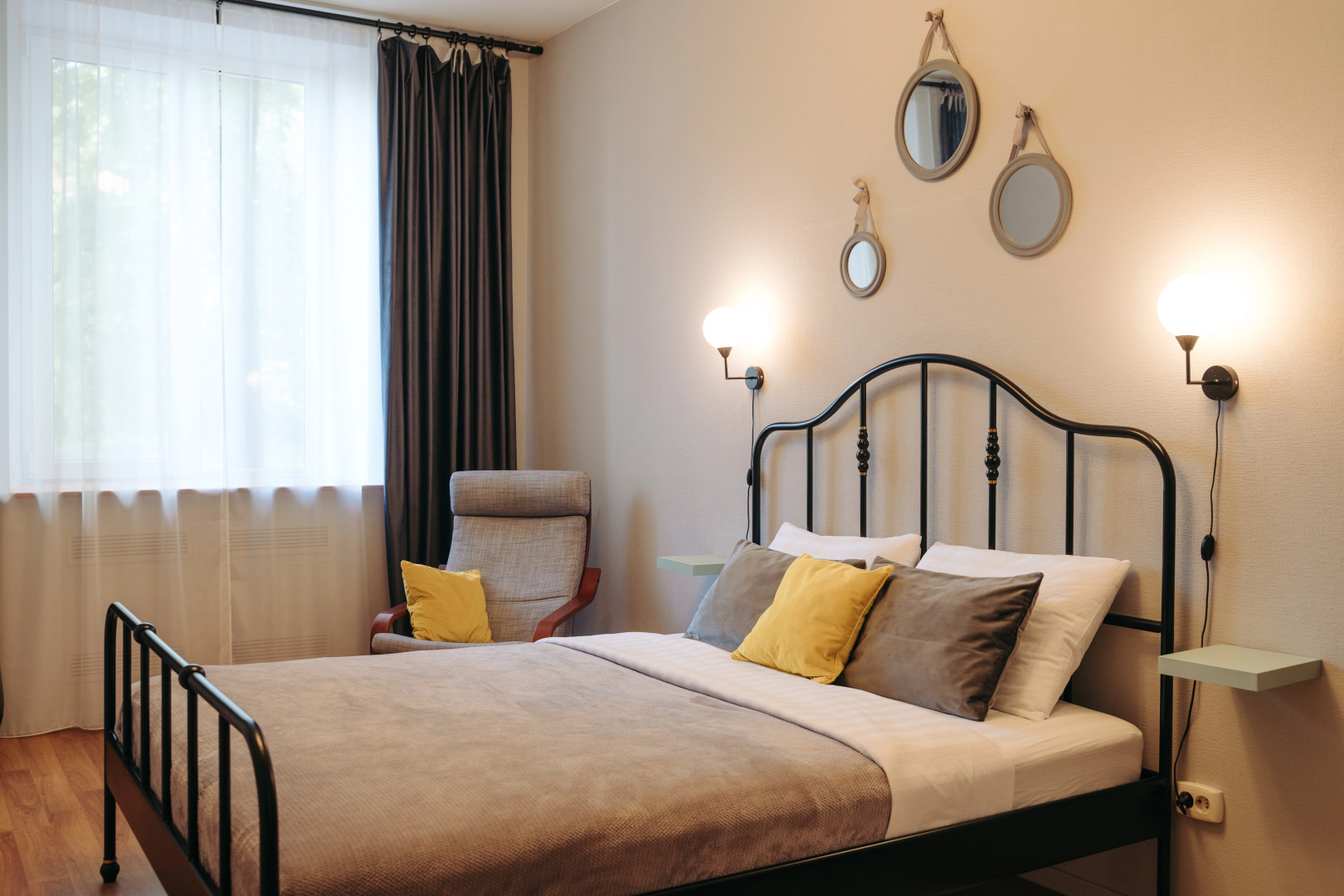 Апартаменты двухкомнатные Live in Karelia в центре у набережной Ленина 3