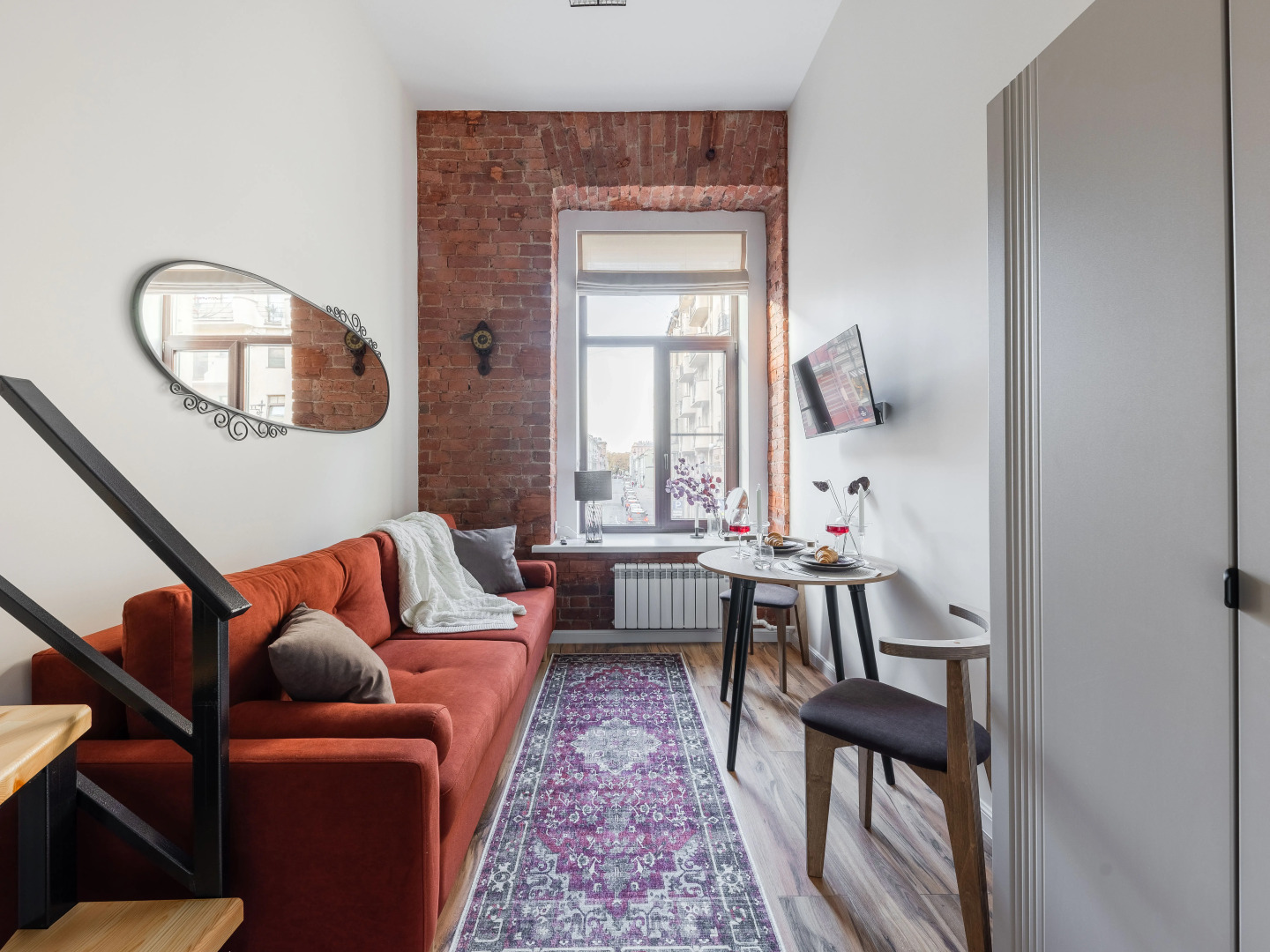 Квартира Студия с Дизайнерским Ремонтом в Самом Центре Города